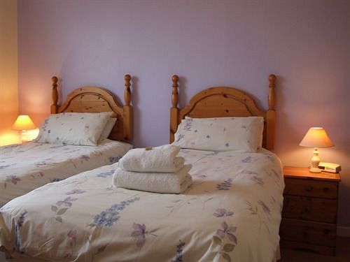 Cefn Uchaf Guesthouse Garndolbenmaen المظهر الخارجي الصورة
